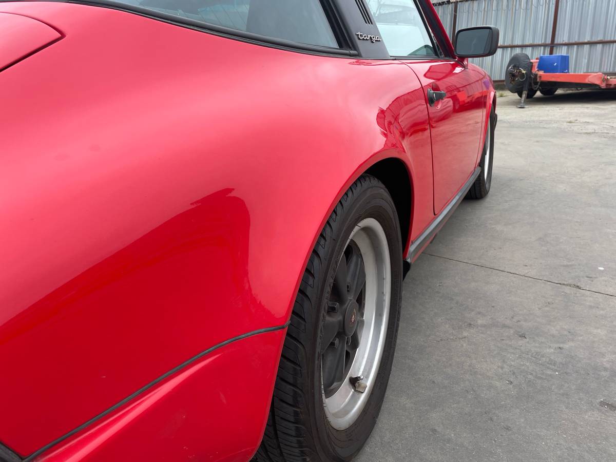 Porsche-911-carrera-1986-5