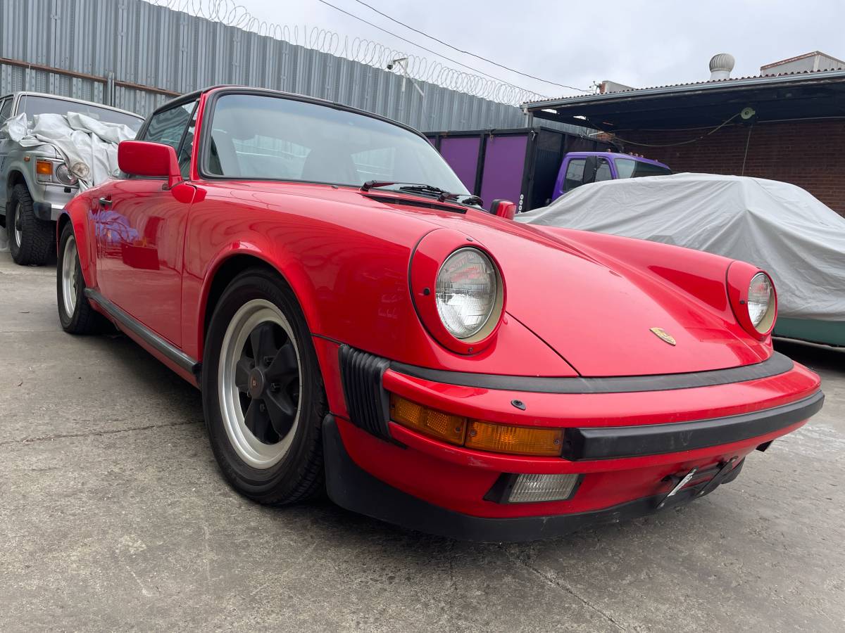 Porsche-911-carrera-1986