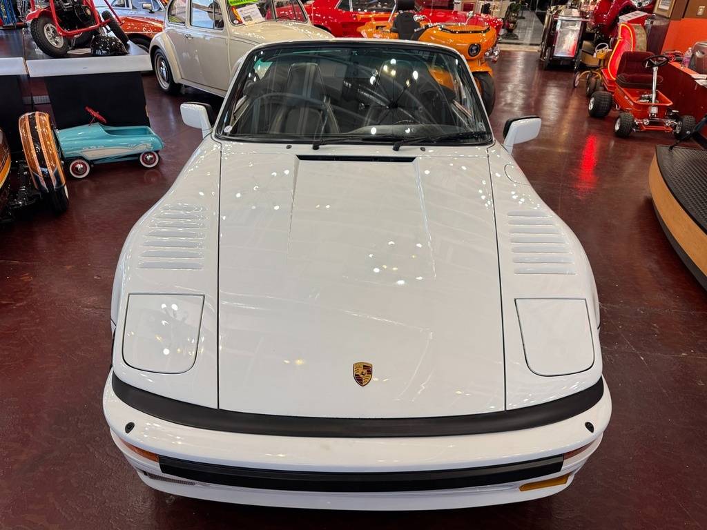 Porsche-911-factory-wide-body-1987-white-1