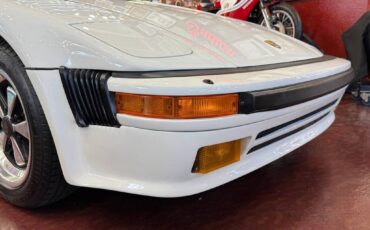 Porsche-911-factory-wide-body-1987-white-18