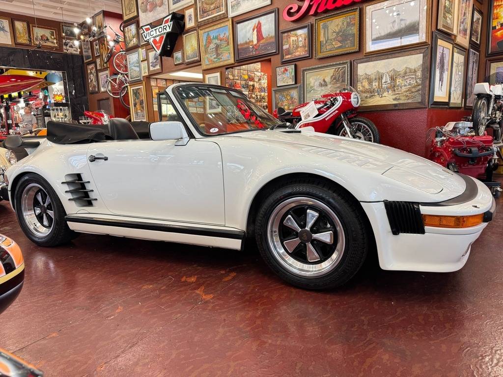Porsche-911-factory-wide-body-1987-white-2