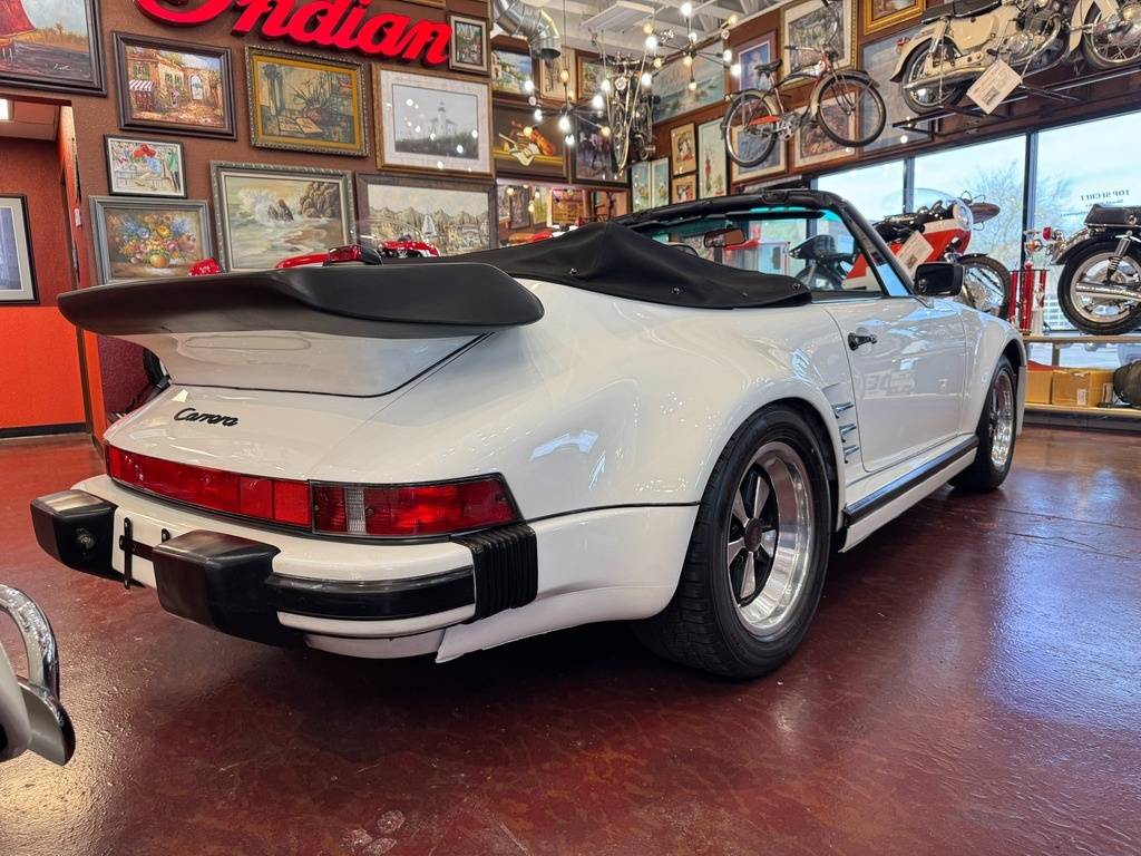 Porsche-911-factory-wide-body-1987-white-4