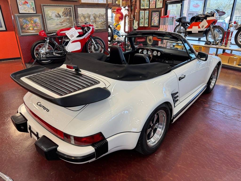 Porsche-911-factory-wide-body-1987-white-5