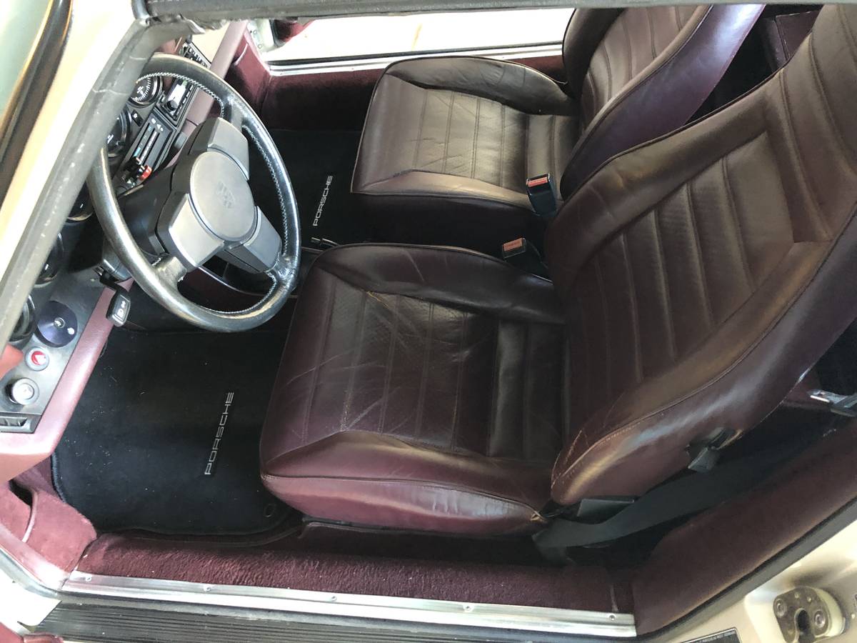 Porsche-911-sc-1983-grey-11