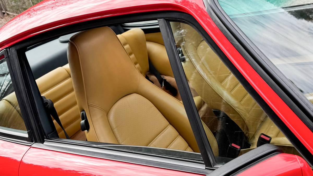 Porsche-911-turbo-1988-red-4