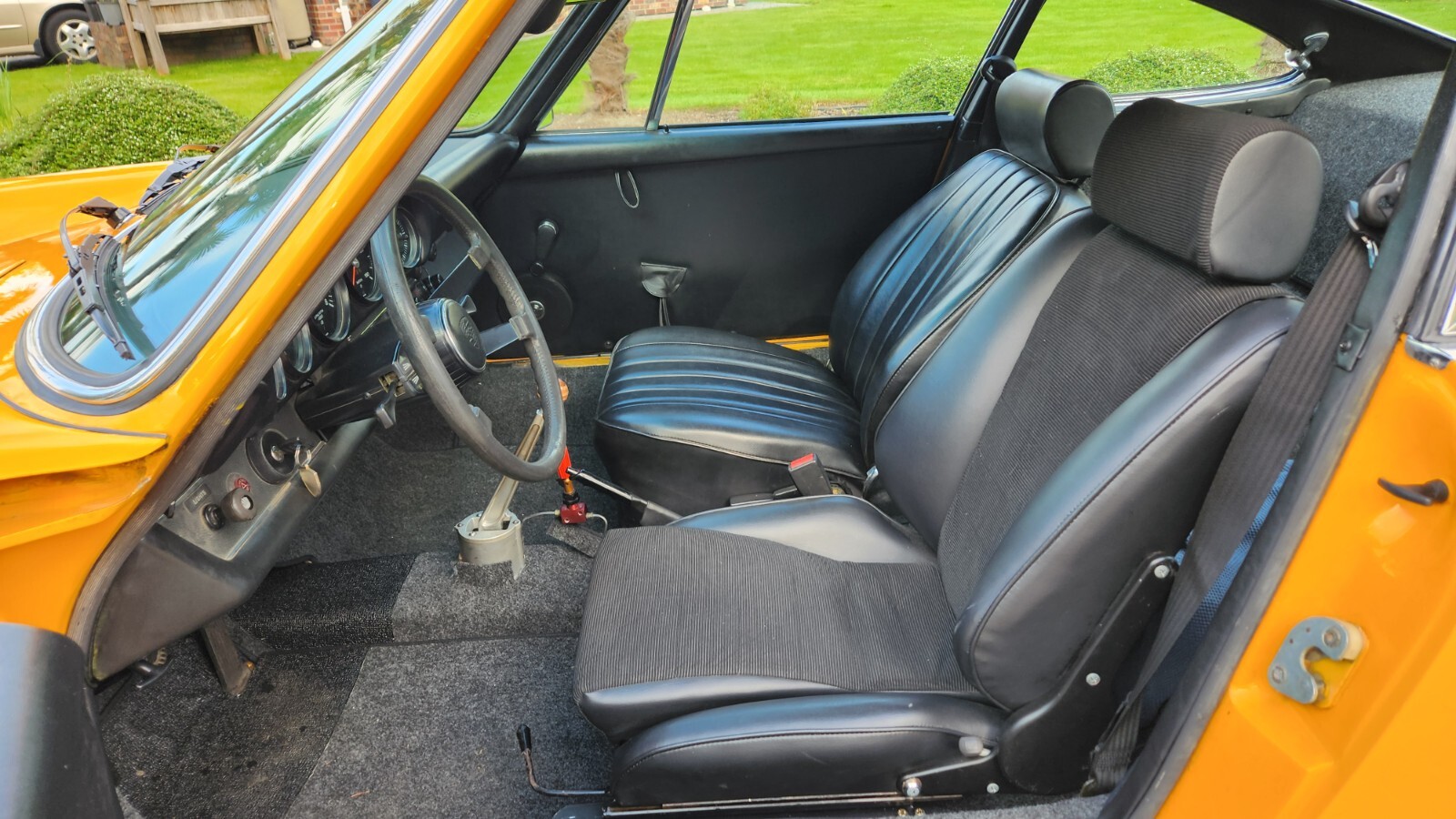 Porsche-911t-1973-Coupe-14