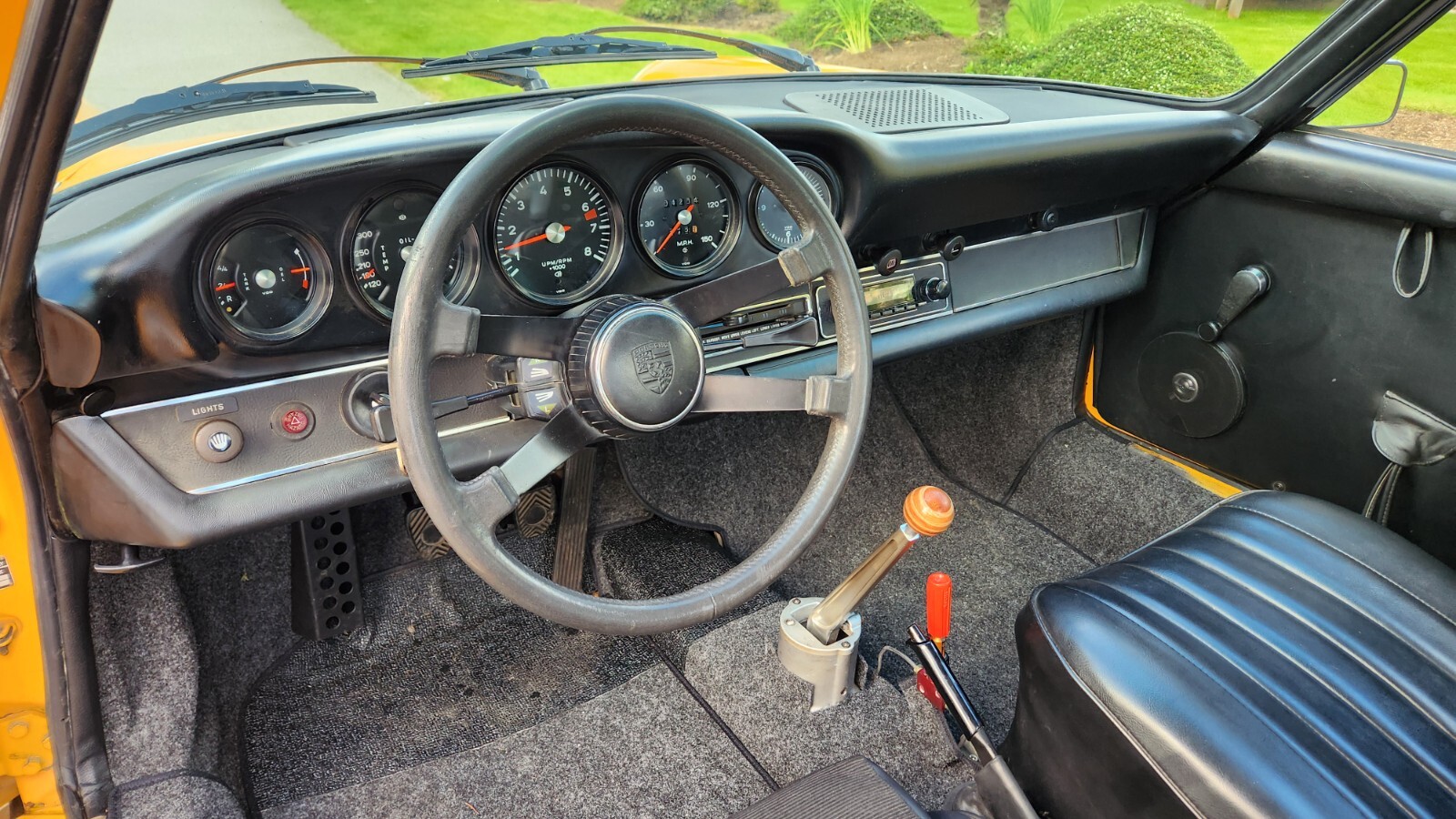 Porsche-911t-1973-Coupe-15