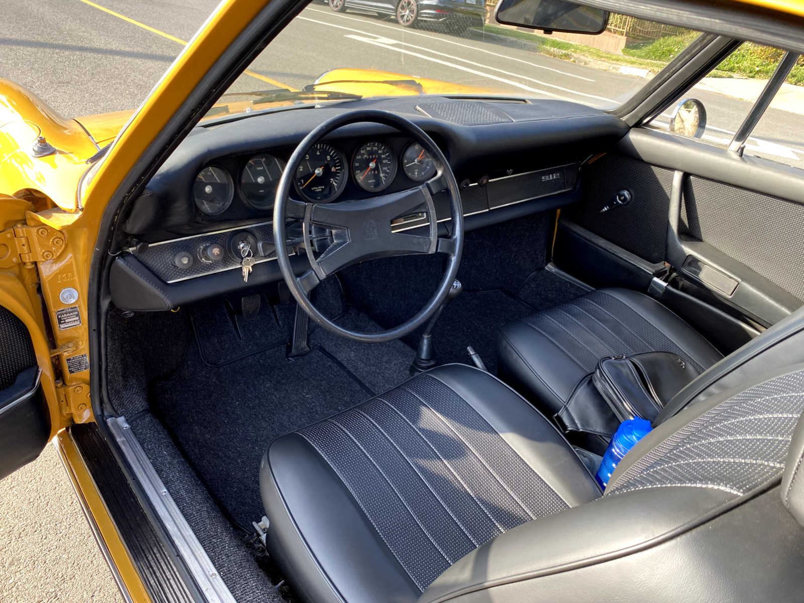 Porsche-912-1969-Coupe-24