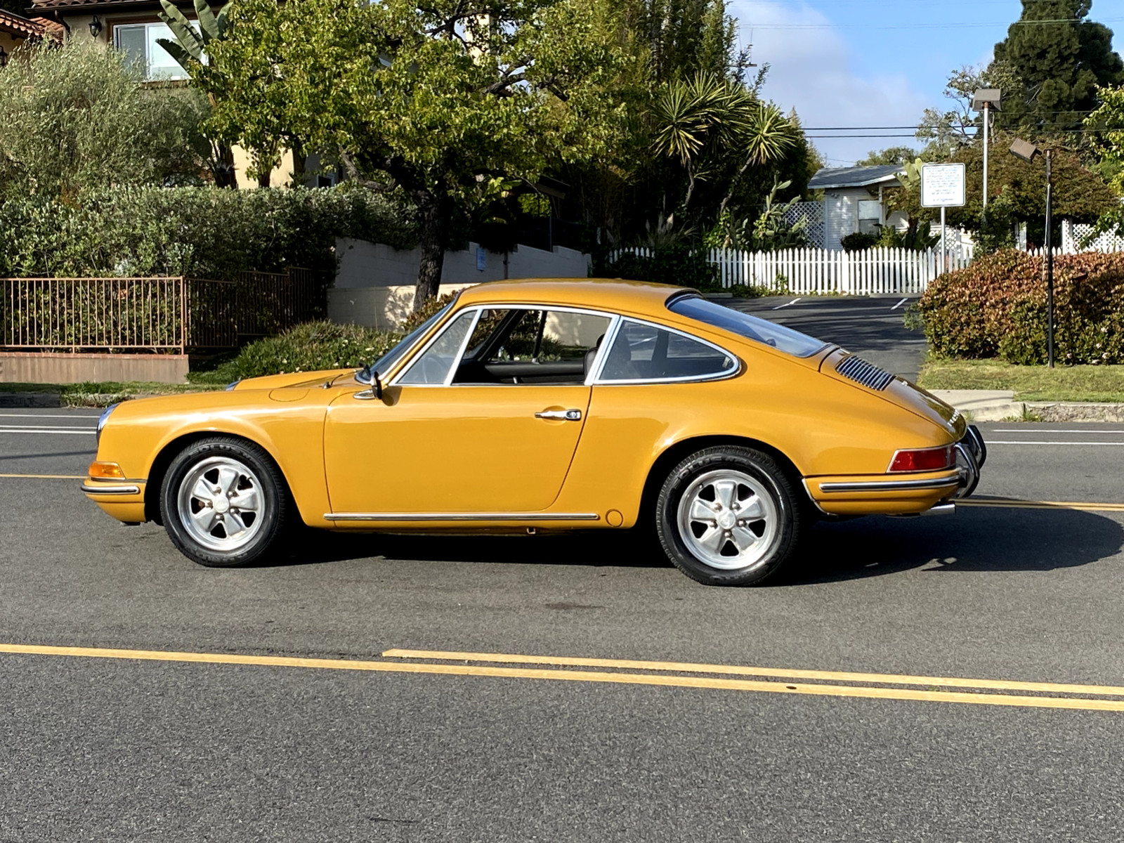 Porsche-912-1969-Coupe-4
