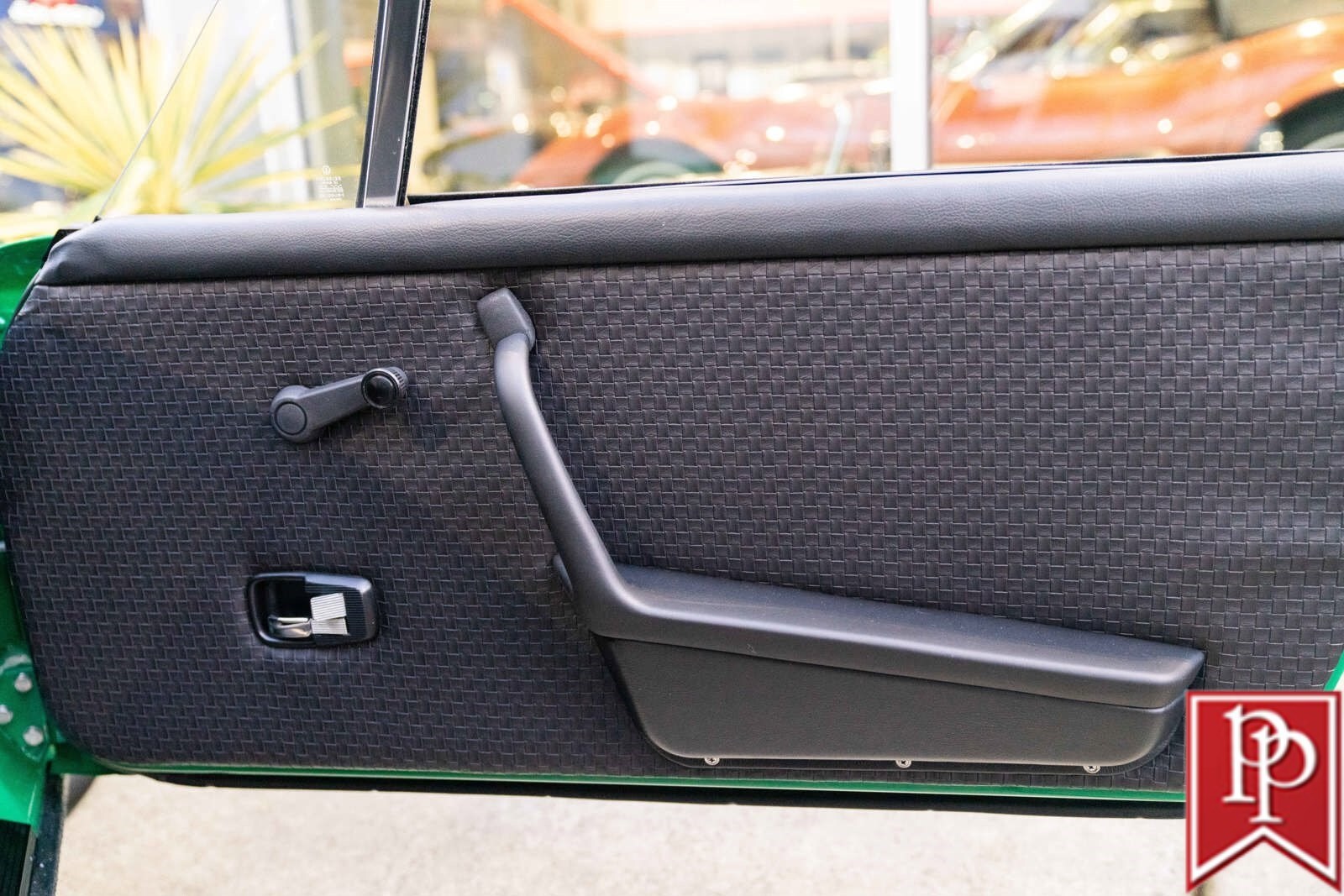 Porsche-914-1975-Coupe-35