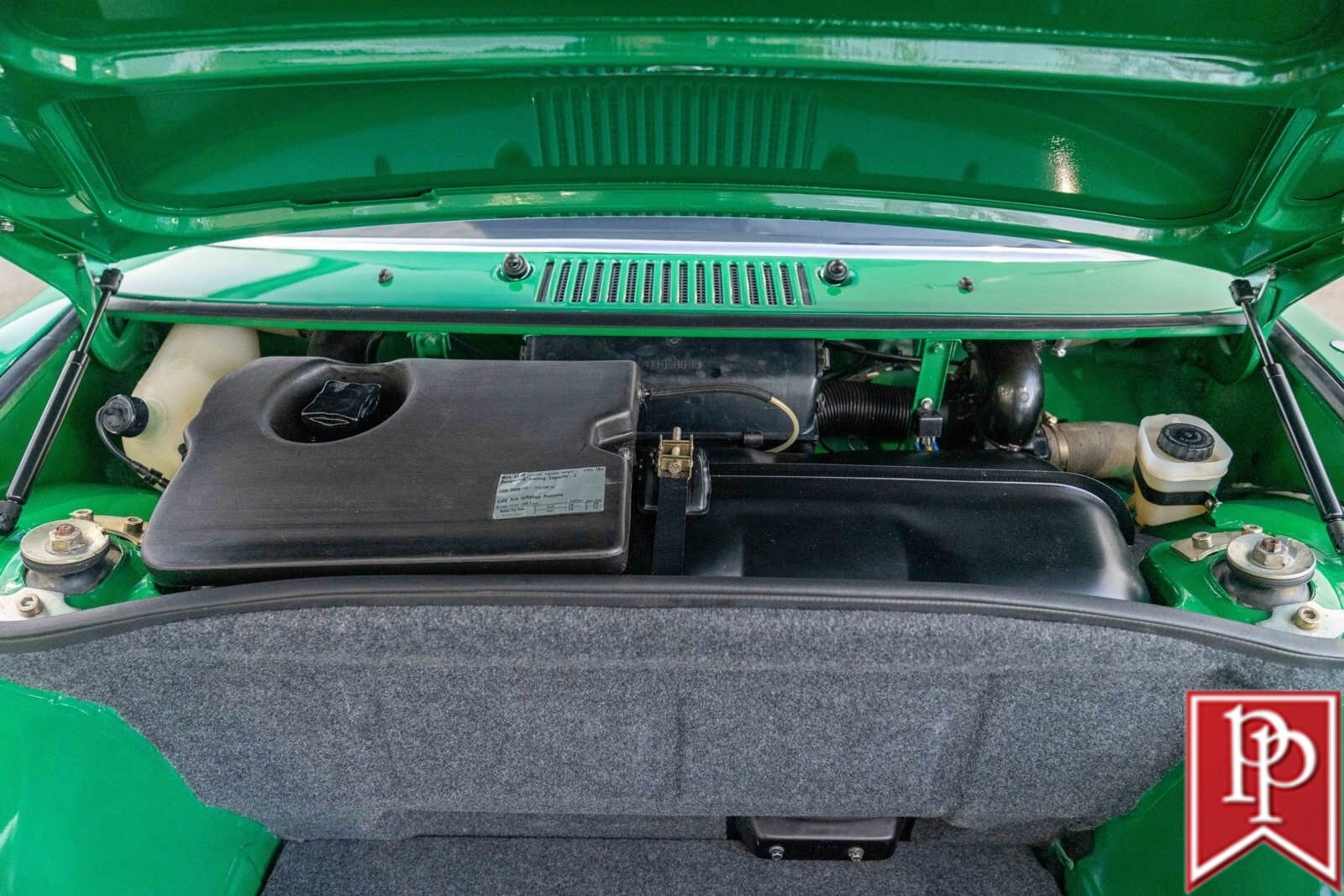 Porsche-914-1975-Coupe-38