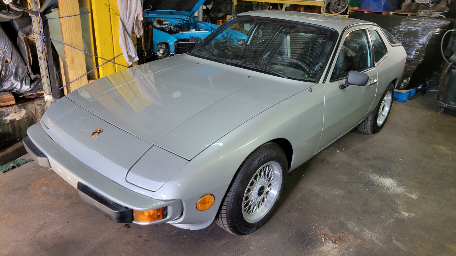 Porsche-924-1977-Fastback-3