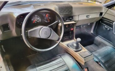 Porsche-924-1977-Fastback-4