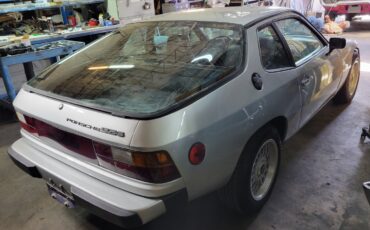 Porsche-924-1977-Fastback-9