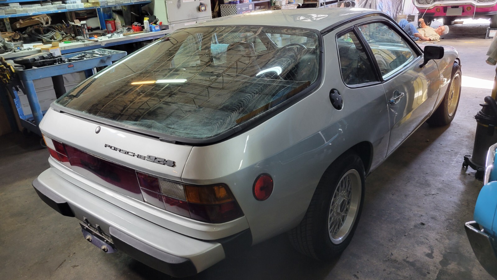Porsche-924-1977-Fastback-9
