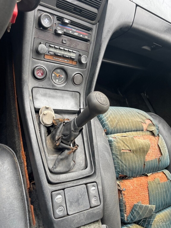 Porsche-928-1978-Coupe-20