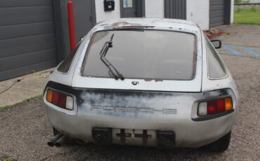 Porsche-928-1978-Coupe-5