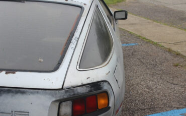 Porsche-928-1978-Coupe-6