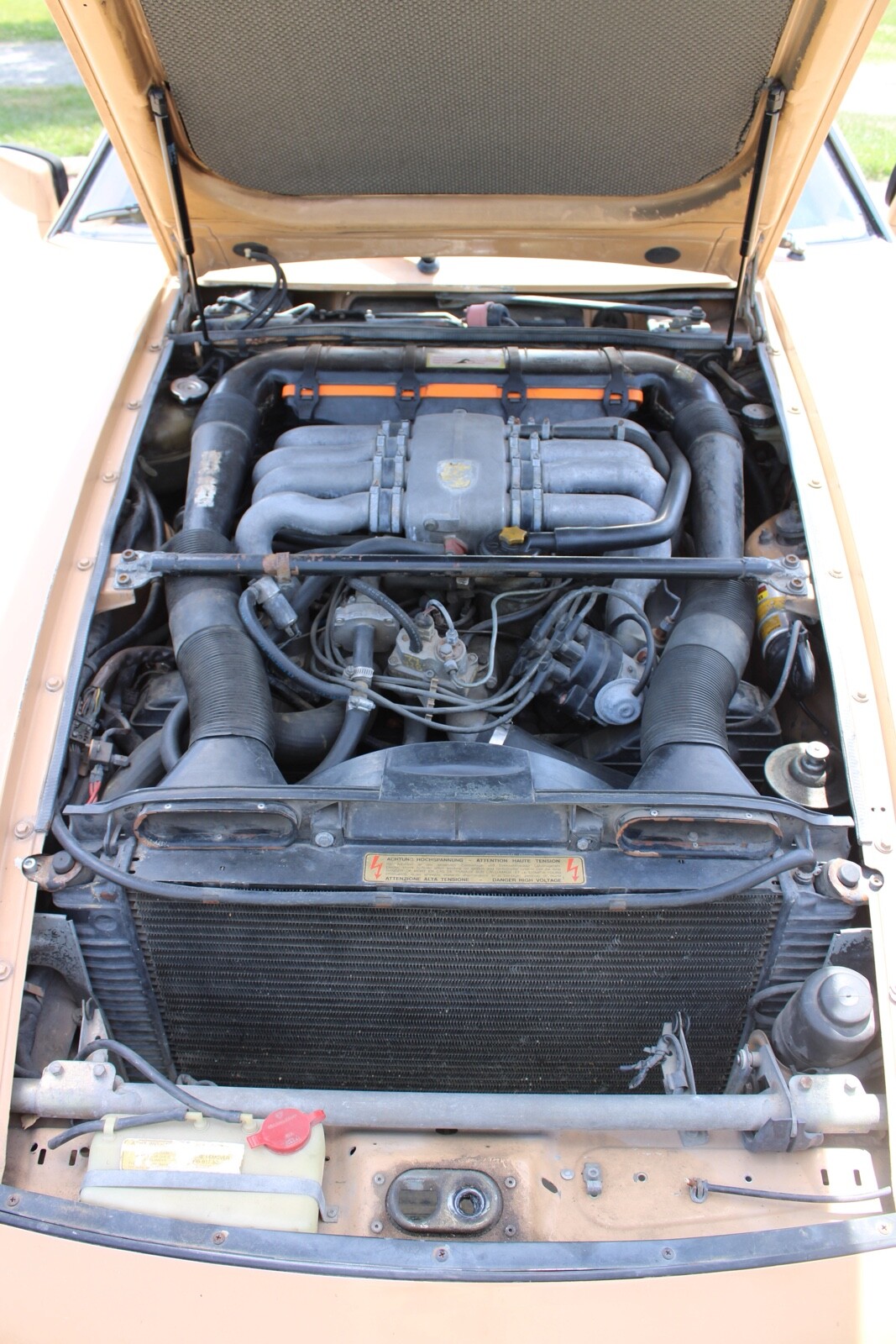 Porsche-928-1979-Coupe-8