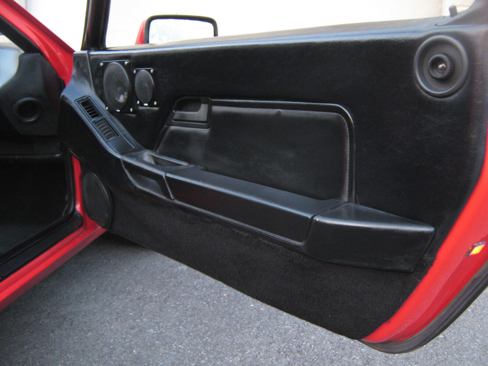 Porsche-928-1982-Coupe-25