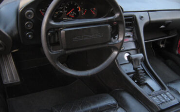 Porsche-928-1982-Coupe-28
