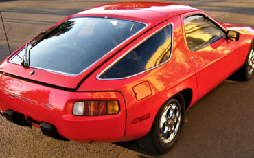 Porsche-928-1982-Coupe-3