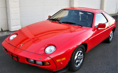 Porsche 928 1982 Coupe