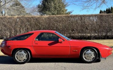 Porsche-928-1984-Coupe-10