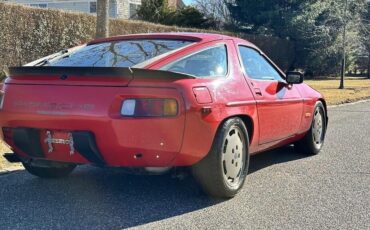 Porsche-928-1984-Coupe-14