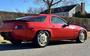 Porsche-928-1984-Coupe-15