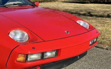 Porsche-928-1984-Coupe-17