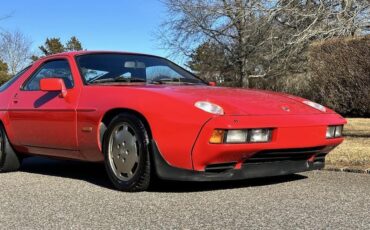 Porsche-928-1984-Coupe-18