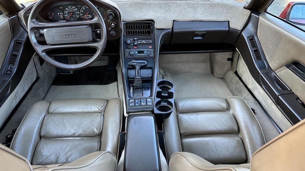 Porsche-928-1984-Coupe-2