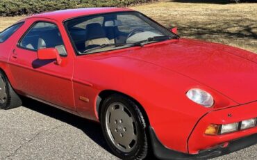 Porsche-928-1984-Coupe-21