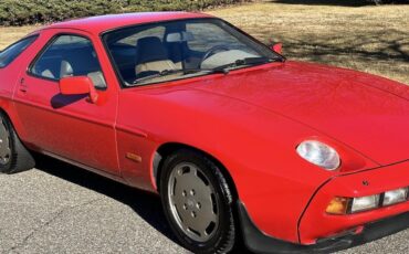 Porsche-928-1984-Coupe-21
