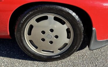 Porsche-928-1984-Coupe-24
