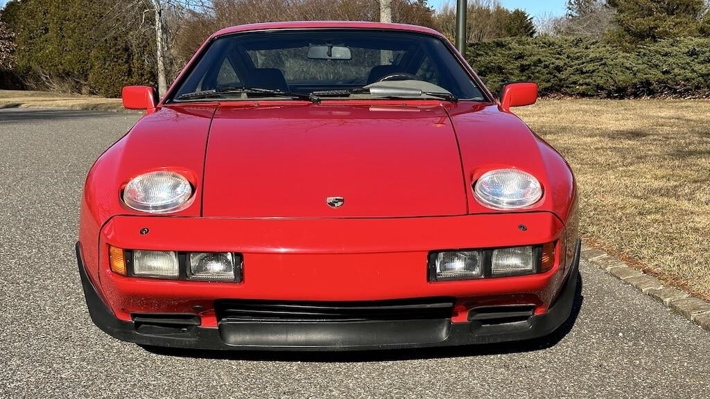 Porsche-928-1984-Coupe-4