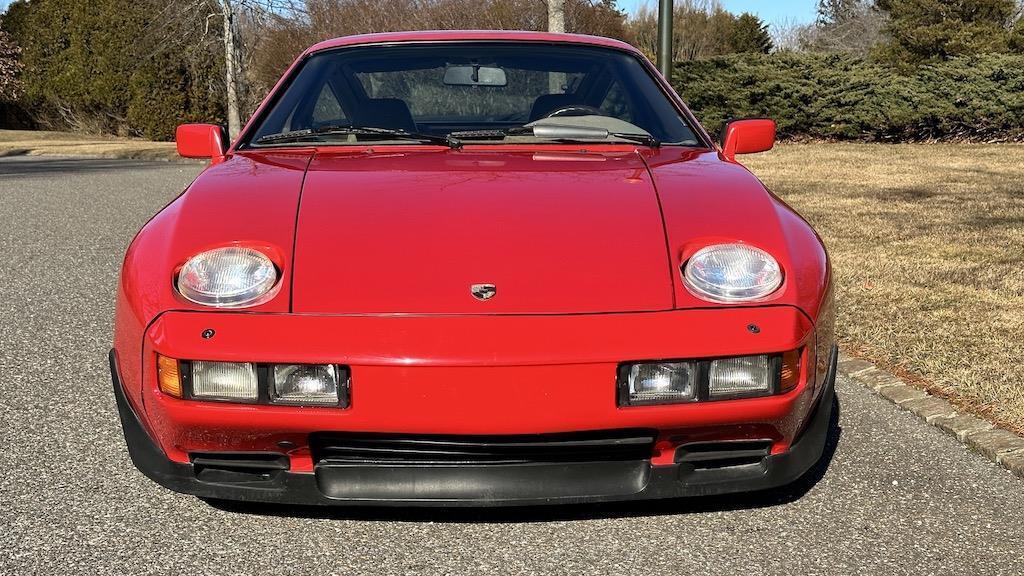 Porsche-928-1984-Coupe-4