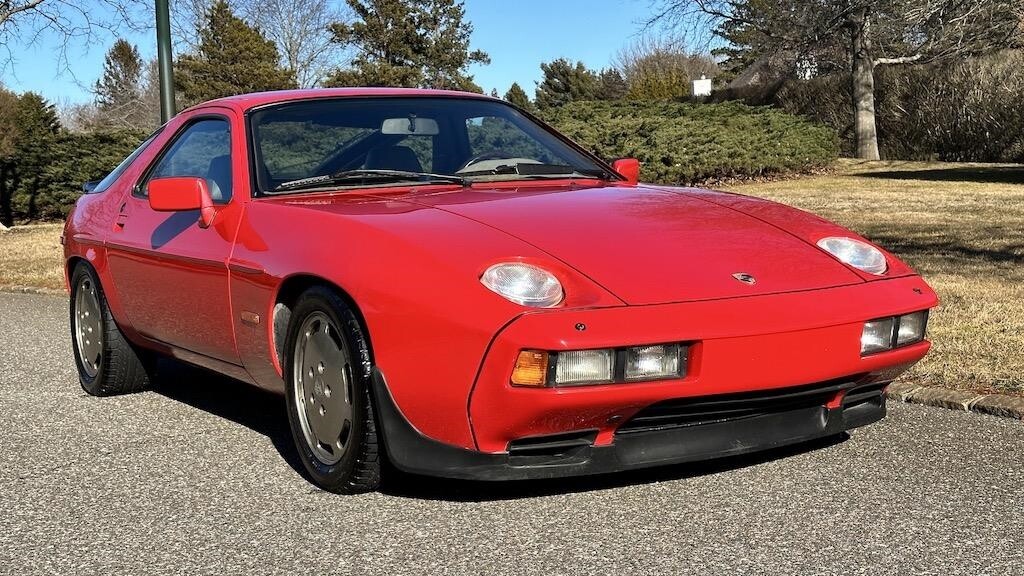 Porsche-928-1984-Coupe-6
