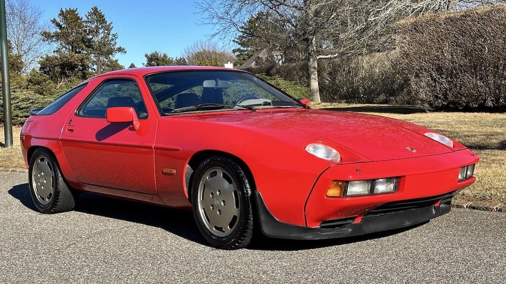 Porsche-928-1984-Coupe-7