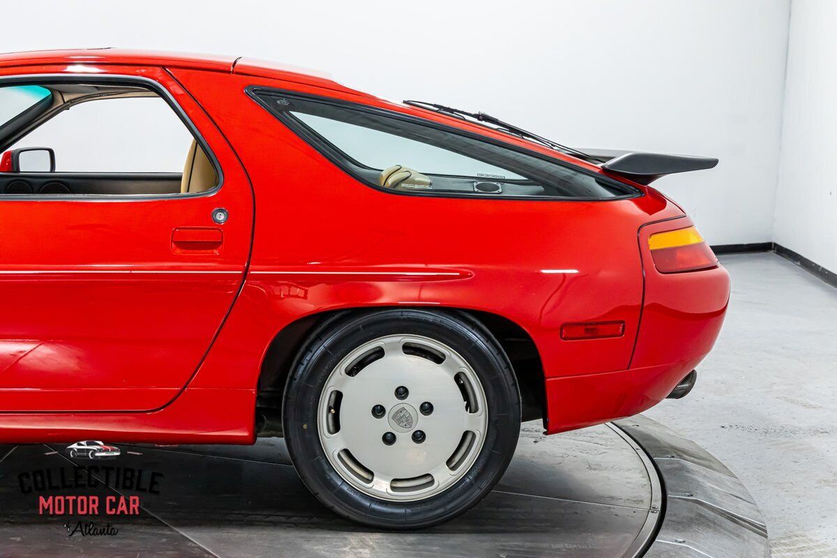 Porsche-928-1987-Hatchback-35