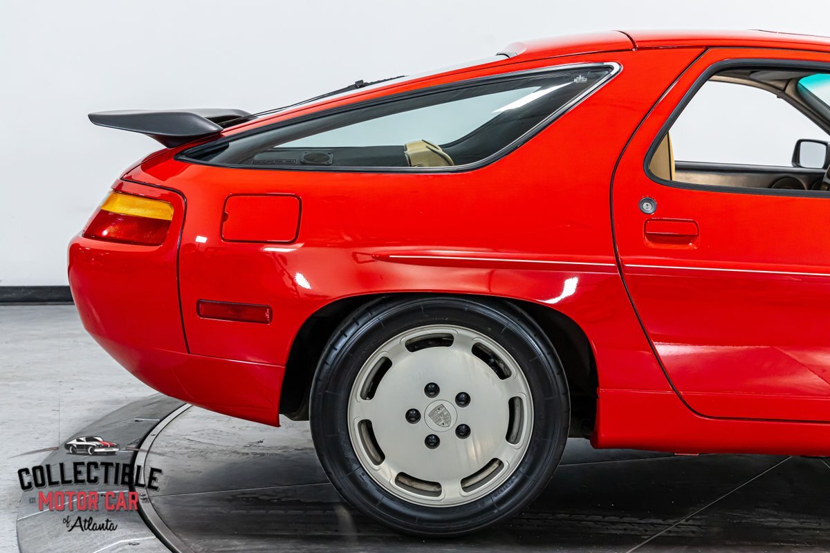 Porsche-928-1987-Hatchback-36