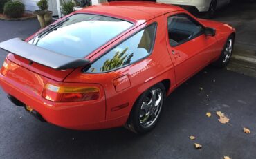 Porsche-928-1988-Coupe-17