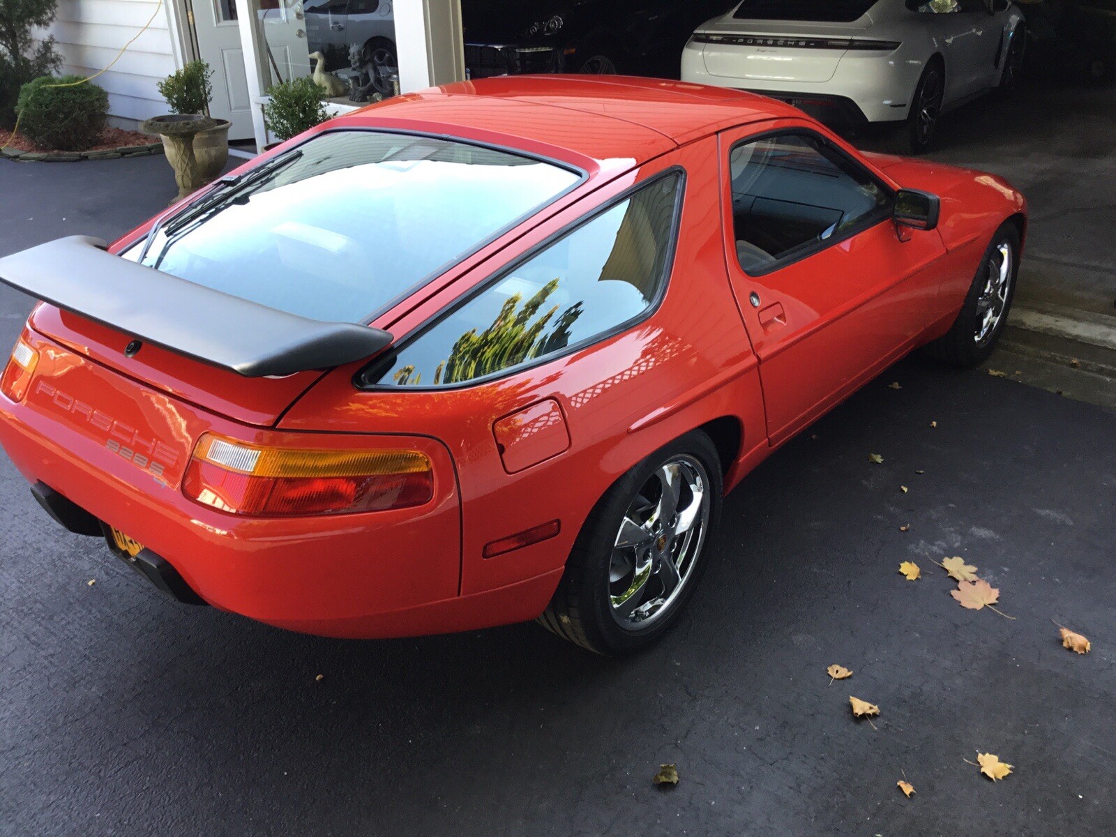 Porsche-928-1988-Coupe-17