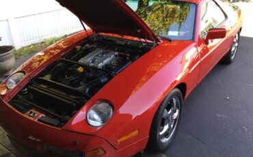 Porsche-928-1988-Coupe-22