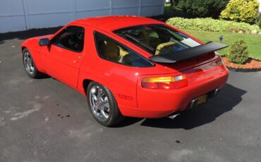 Porsche-928-1988-Coupe-4