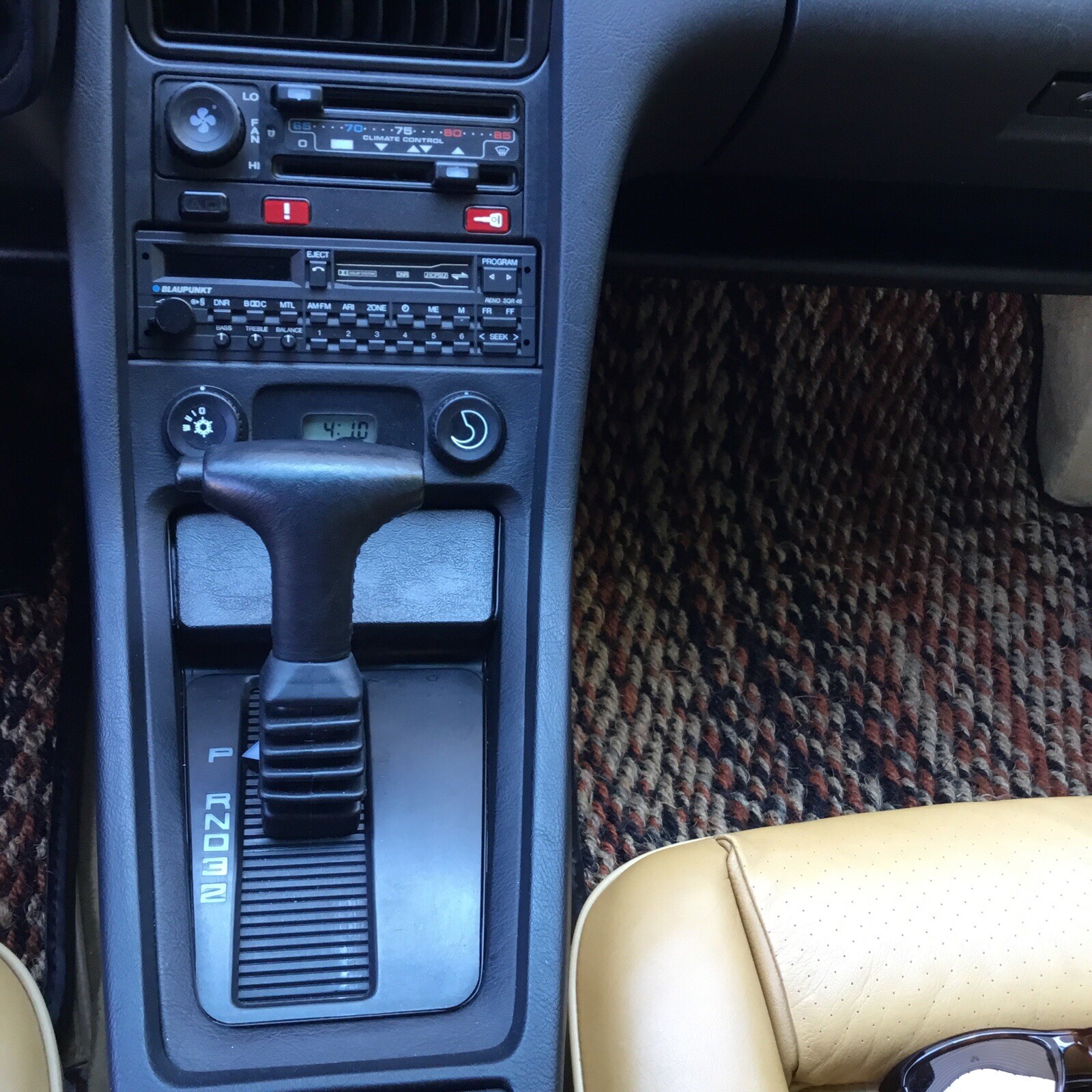 Porsche-928-1988-Coupe-6