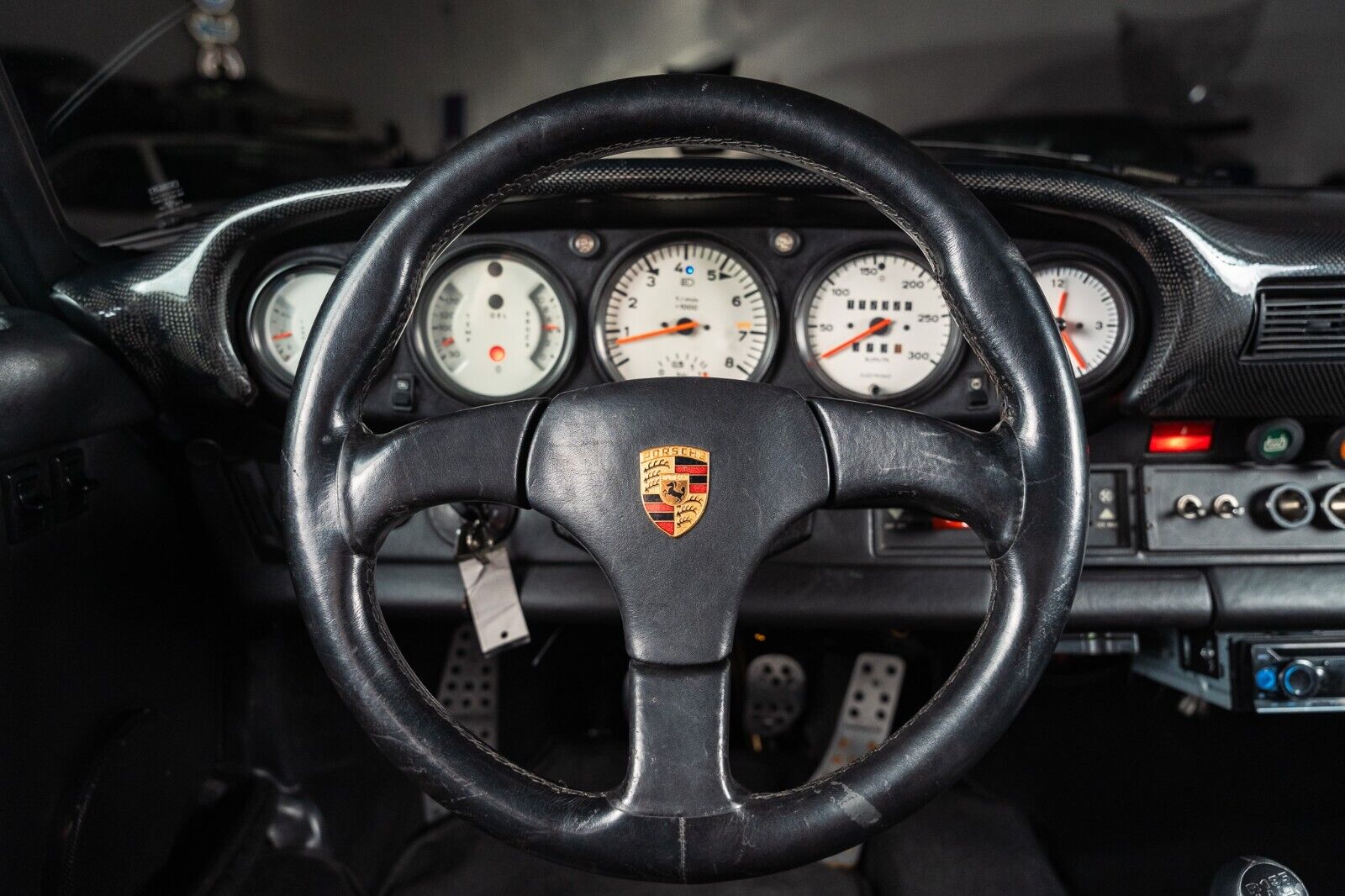 Porsche-930-1977-Coupe-20
