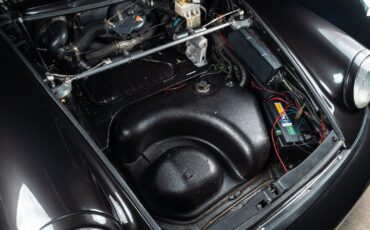 Porsche-930-1977-Coupe-30