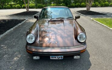 Porsche-930-1982-Coupe-10